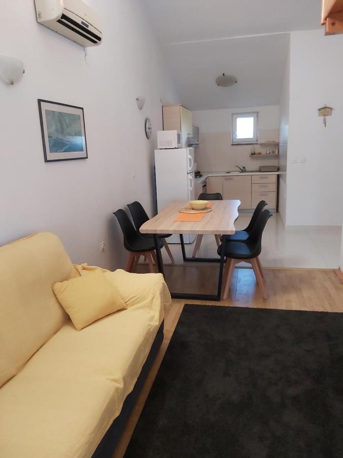 Apartment Niko Вир Екстериор снимка